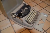 Mechanische alte Schreibmaschine Bayern - Uttenreuth Vorschau