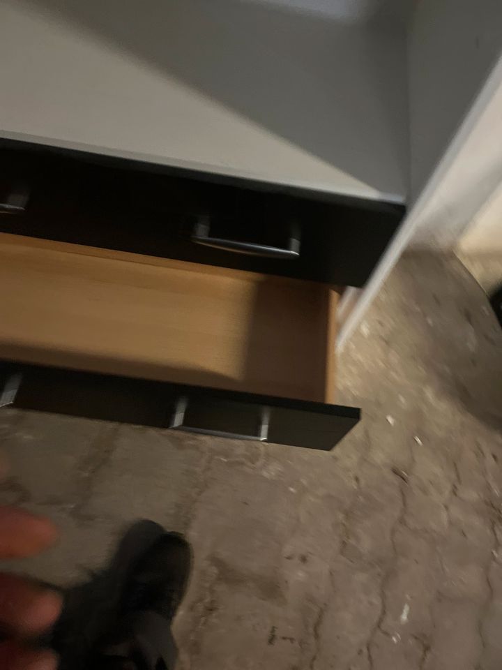 Hochwertiger Büroschrank Schrank mit Schubladen in Zwickau