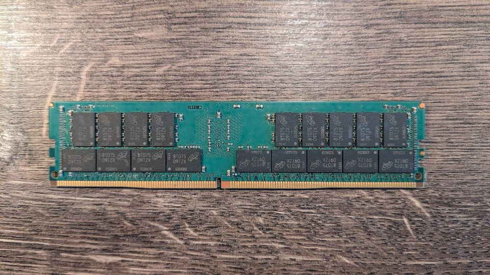 32GB (1x32GB) Micron DDR4-PC4 2666MHz Registered ECC Server RAM in Berlin