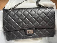 Original Maxi CHANEL 2.55 Tasche fast Neu Full Set mit Rechnung Baden-Württemberg - Aspach Vorschau