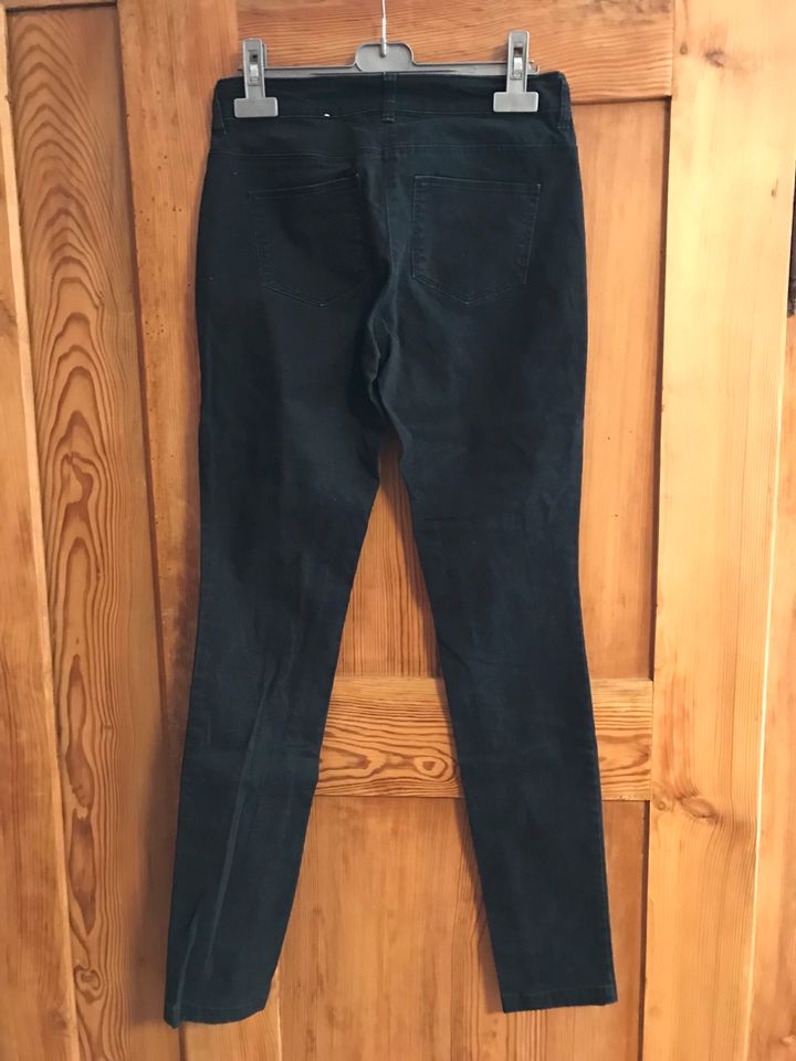 Tom Tailor Alexa: schwarze Jeans in Gr. 34/XS in Homburg