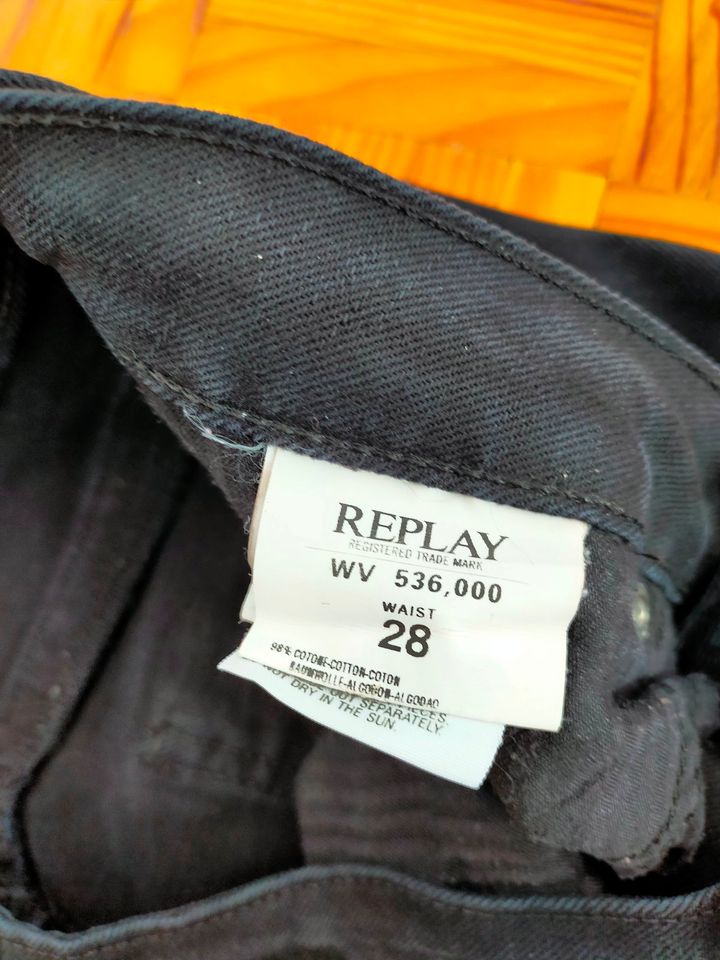 Schwarze Replay Jeans W 28 in Germering