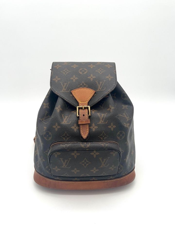 Louis Vuitton Rucksack Montsouris MM Monogram Canvas Backpack in Berlin