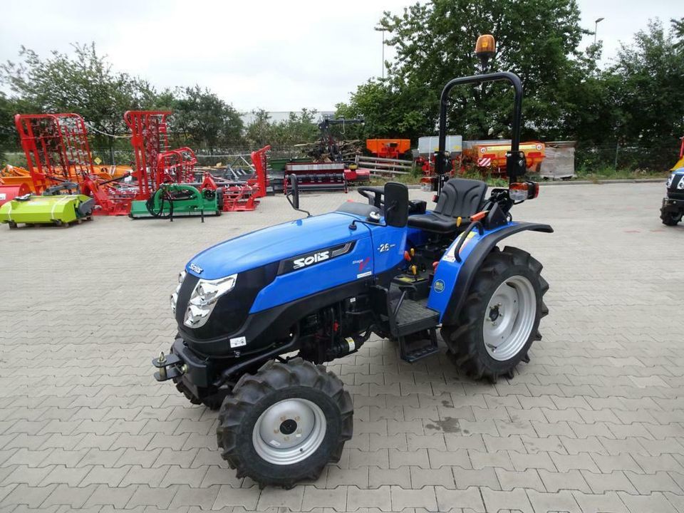 Solis 26 Traktor Trecker Schlepper 26PS Neu Rasentraktor in Osterweddingen