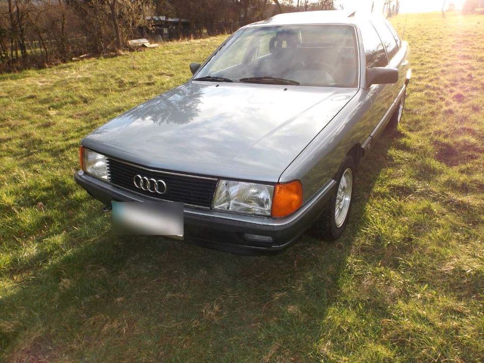 Audi 100 C3 Typ44 Oldtimer 5Zyl. Nur 88tkm Autom. Zustand Note 2 in Waldsolms