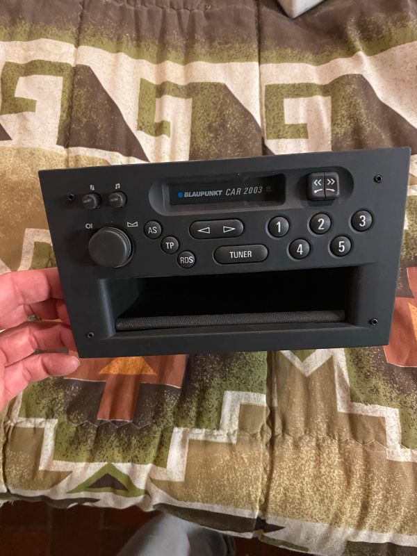 BLAUPUNKT Auto Radio CD Player Freiburg 130 / 1024023131 autoradio for  wheel tractor for sale Germany 84069 Schierling, NL27958