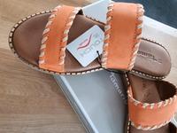 Tamaris Pantolette Leder Gr. 38 NEU Hessen - Linsengericht Vorschau
