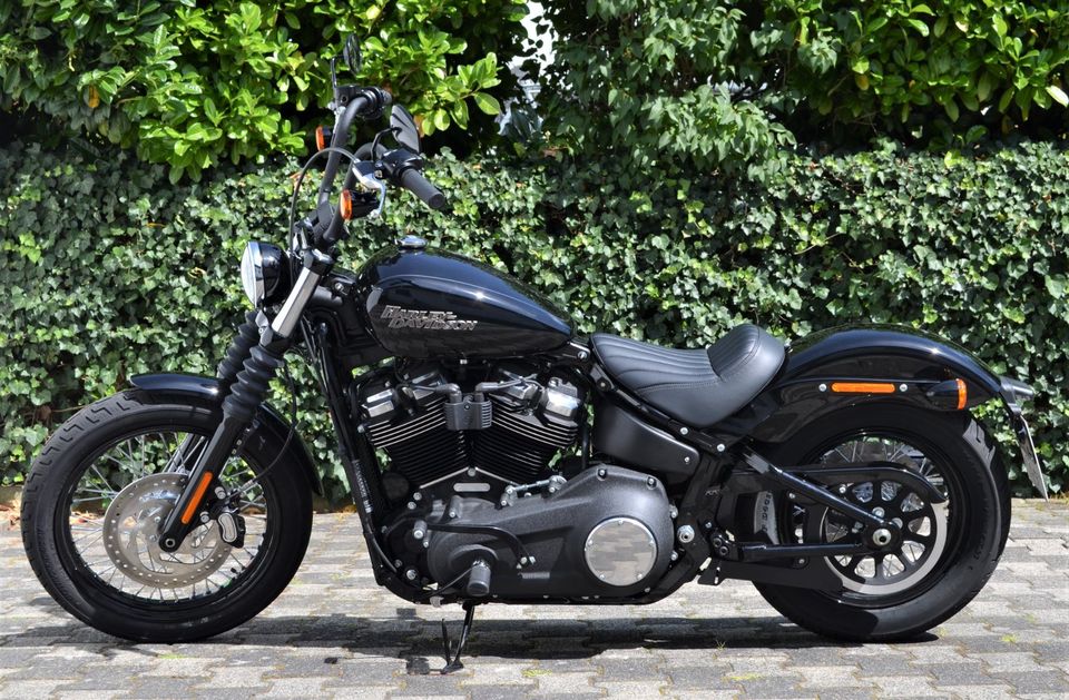 Harley-Davidson Street Bob zu vermieten in Glashütten