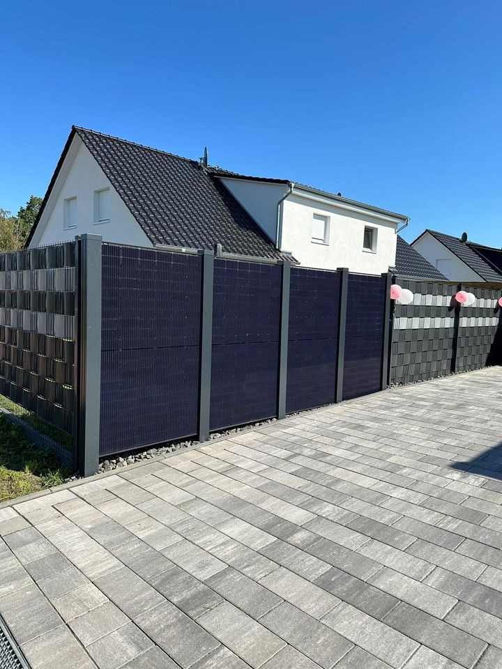 ☀️ ca. 20m SolarZaun mit 7,14 kWp Aluminium massiv  - 17 Stk 420 Watt Bifaciale Solarmodule ☀️ Die selbstfinanzierende Alternative zu WPC Zaun oder Doppelstabmattenzaun mit Sichtschutz Vertikal PV in Seesen