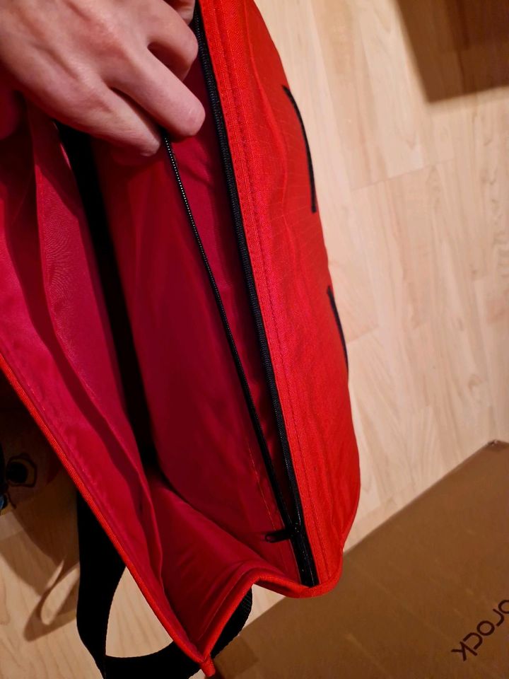 Tasche von Ikea rot/schwarz in Plattling
