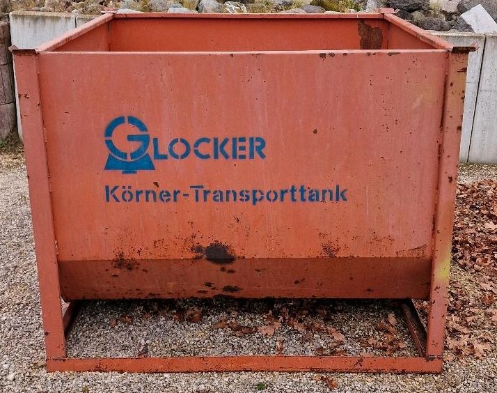 Glocker Körner Transporttank Silo Getreide Schüttgut Pellet in Mietingen