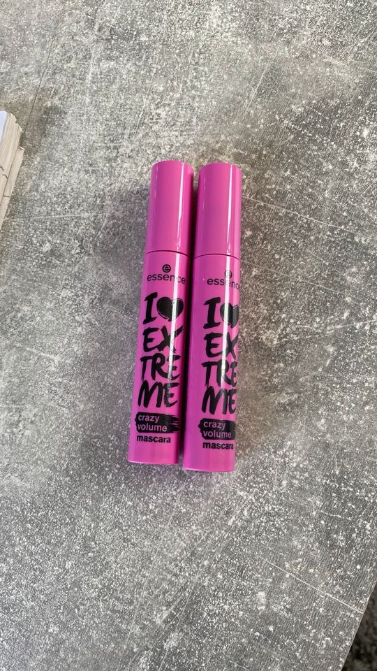 2x ungeöffnete Mascara Essence in Emsdetten