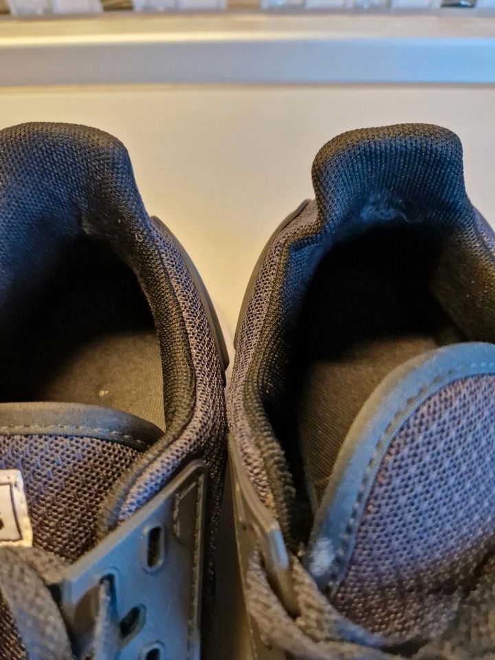 Adidas Sneaker schwarz 41,5 in Ingolstadt