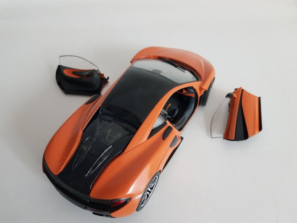 McLaren 570S Revell 1/24,Modellbausatz gebaut in Hannover