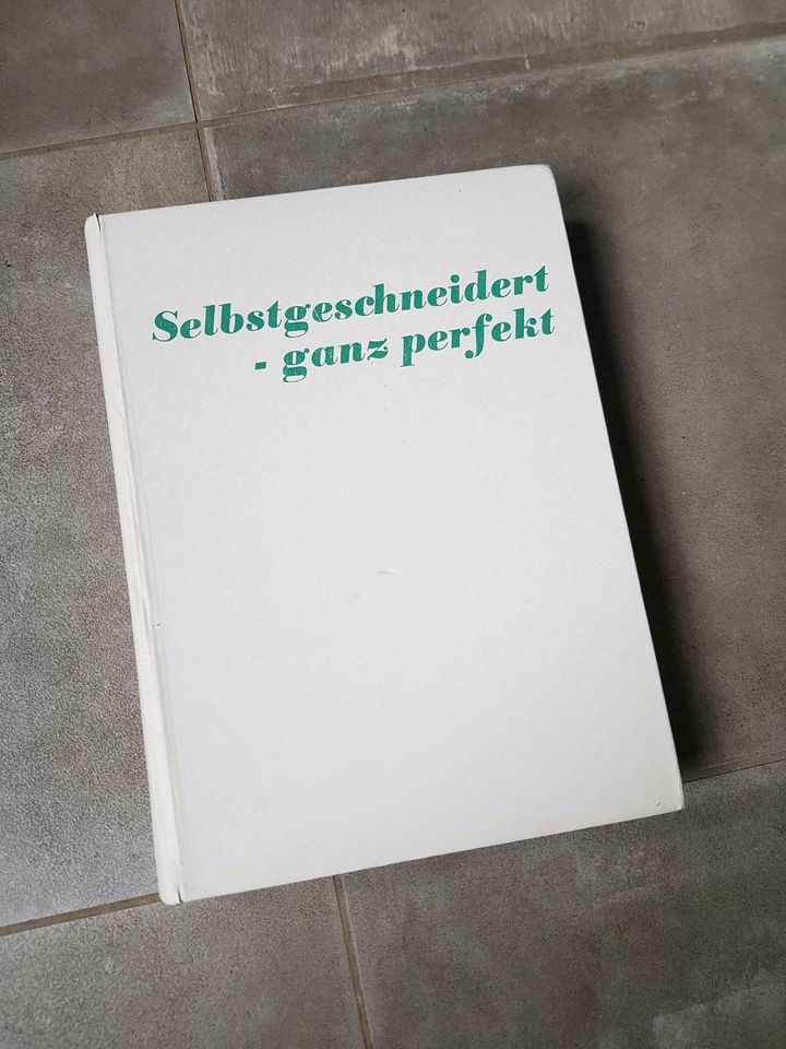 Buch "Selbstgeschneidert - ganz perfekt" in Nümbrecht