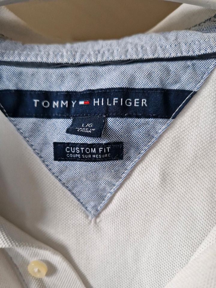 Weißes Poloshirt Tommy Hilfiger Gr.L/XL in Freiburg im Breisgau