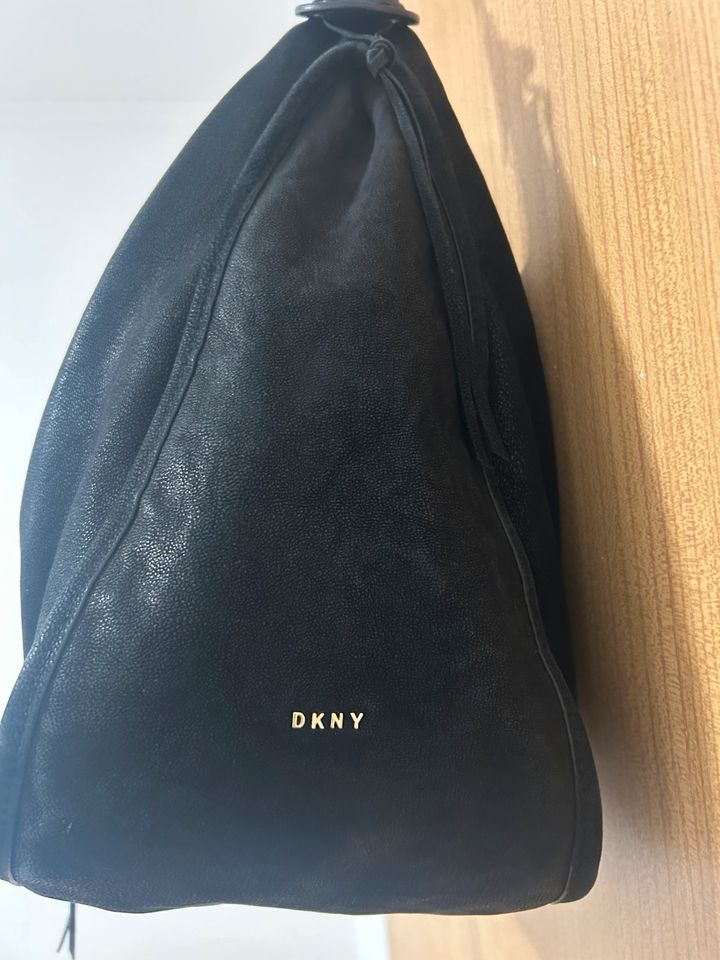 DKNY hobo Tasche in Nürnberg (Mittelfr)