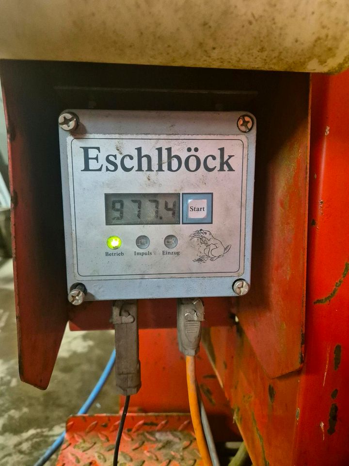 Eschlböck Biber 3 Holzhacker Häcksler Schredder in Steinigtwolmsdorf