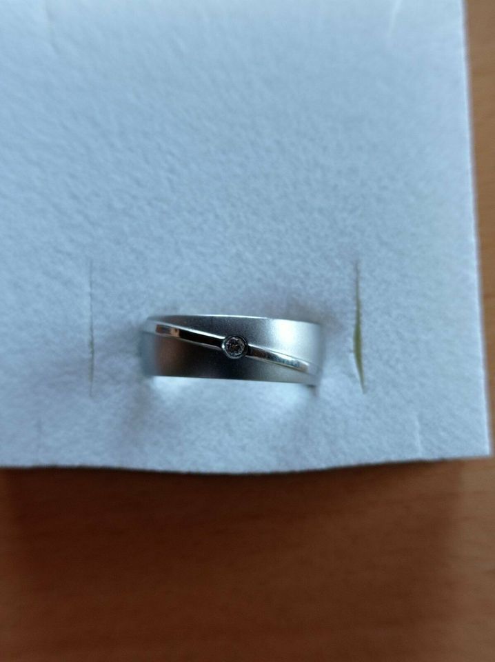 Partnerring für Damen von DOOSTI Steel mit Stein und Gravur in Wittighausen