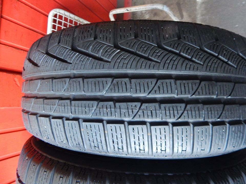 2 x winterreifen 225 55 R17  97H Pirelli 6 mm DOT 2014 in Dortmund