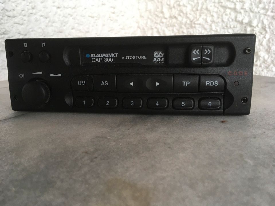 Autoradio Blaupunkt CAR 300 in Gernsheim 