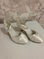 Brautschuhe in ivory, Gr. 38, Absatz 5 cm Niedersachsen - Ankum Vorschau
