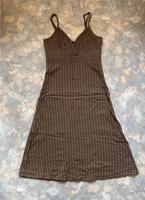 Kleid Sommerkleid Khaki/  olivgrün, navi von VERO MODA . 36 Hessen - Neustadt Vorschau
