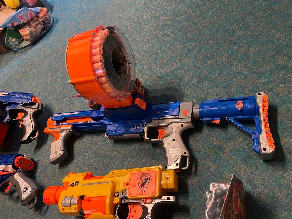 Nerf Gun Nerf Waffen Sammlung mit Akku & ohne in Parchim