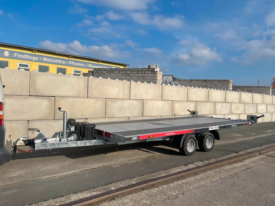 Autotransportanhänger Autotransporter Autotrailer Kippbar 2.7T in Heuchelheim