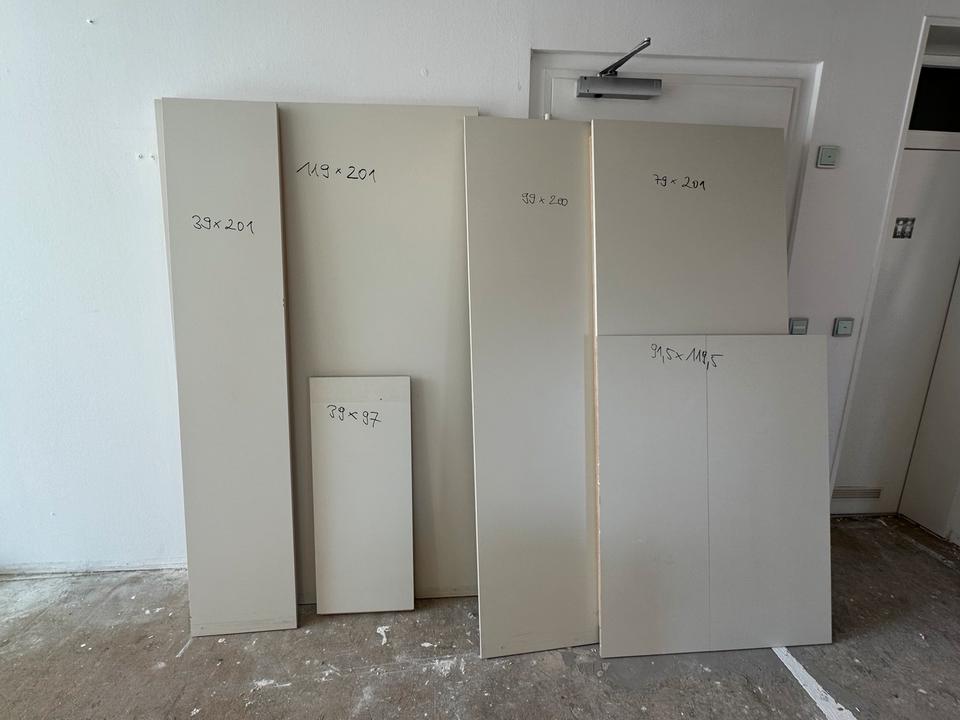 Akustikpaneel Holzwand Wandverkleidung Holz  – zu verschenken in Augsburg