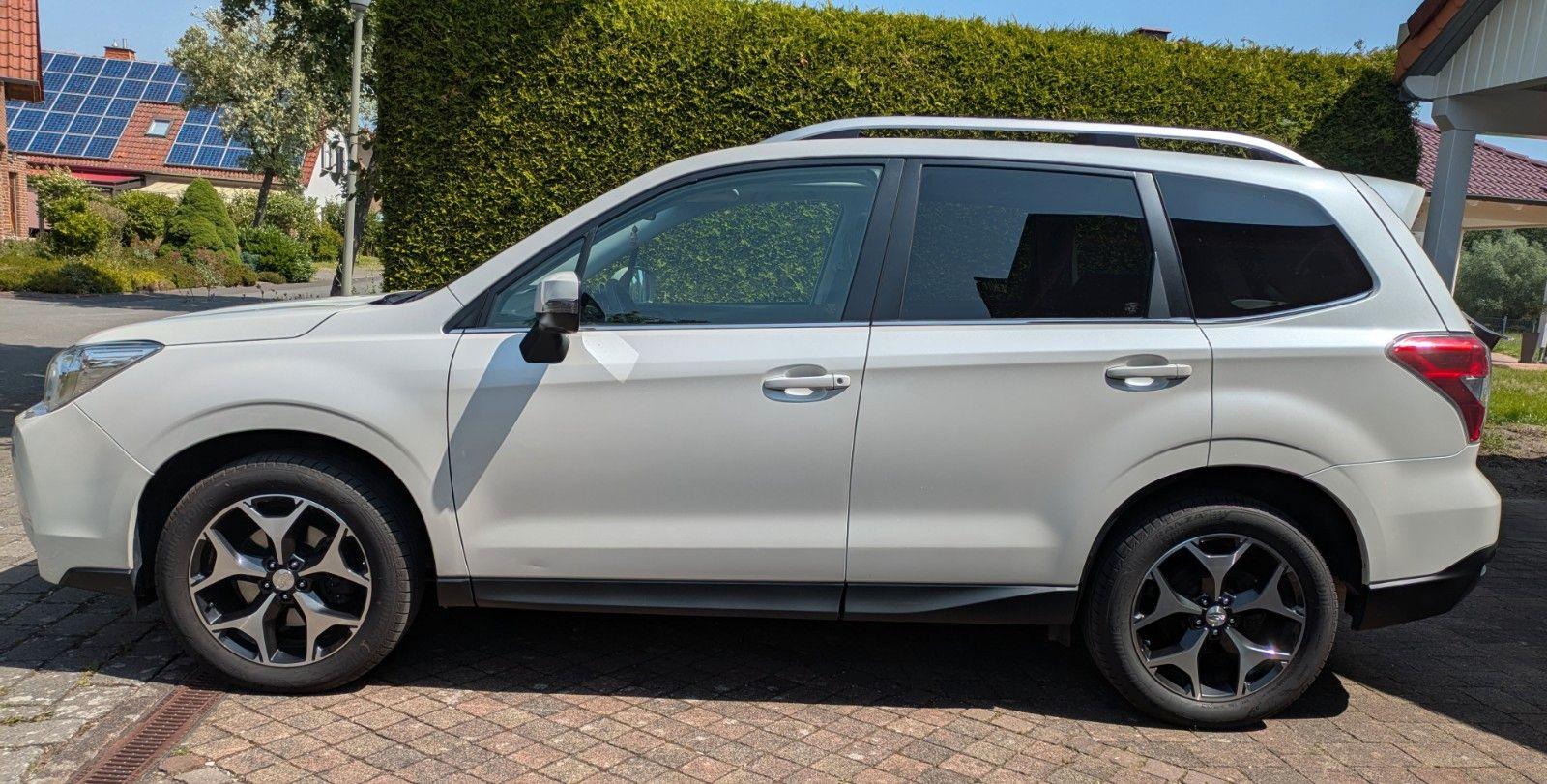 Abbildung des Autos Subaru Forester 2.0XT Pl…