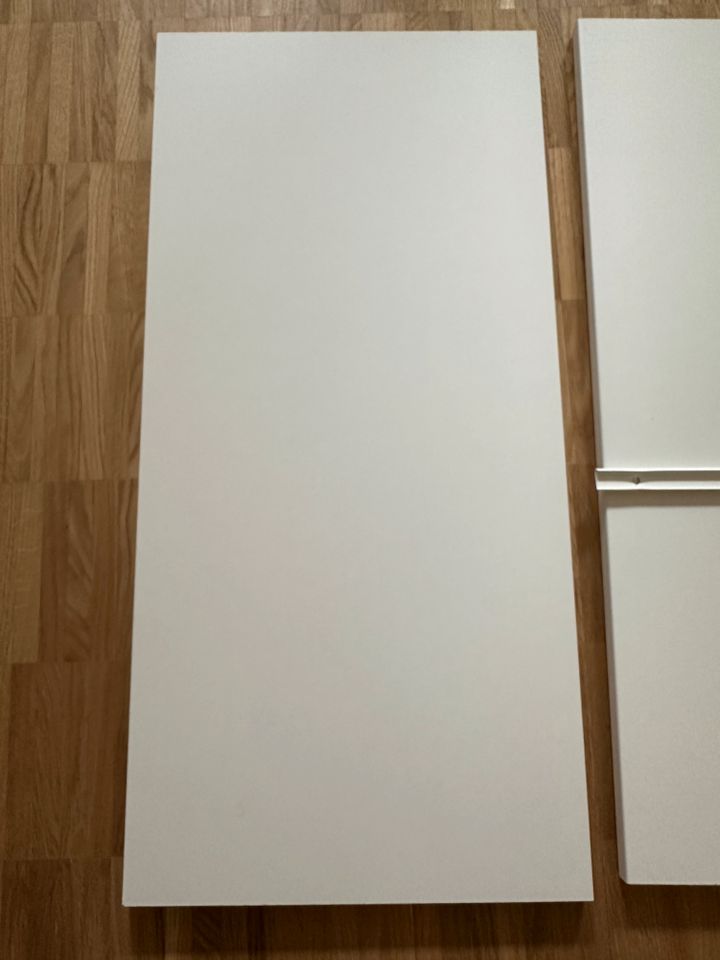 4x Boaxel Böden + Wandschiene, 80x40cm in Potsdam