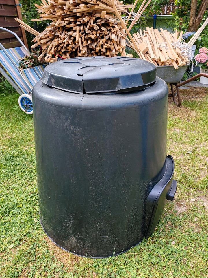 Komposter Kompost Eimer Garten Bio Abfall in Geesthacht