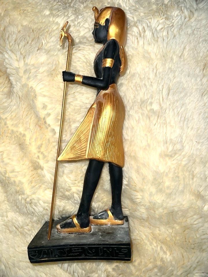 Ägypten Statue Pharao Wächter Tutanchamun in Hornbek