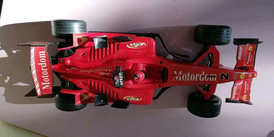 Formel 1 Modell Ferrari 1 : 10 in Hohnstein