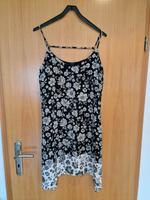 Luftiges Sommerkleid C&A 40 schwarz weiße Blumen neuwertig Hessen - Lahnau Vorschau