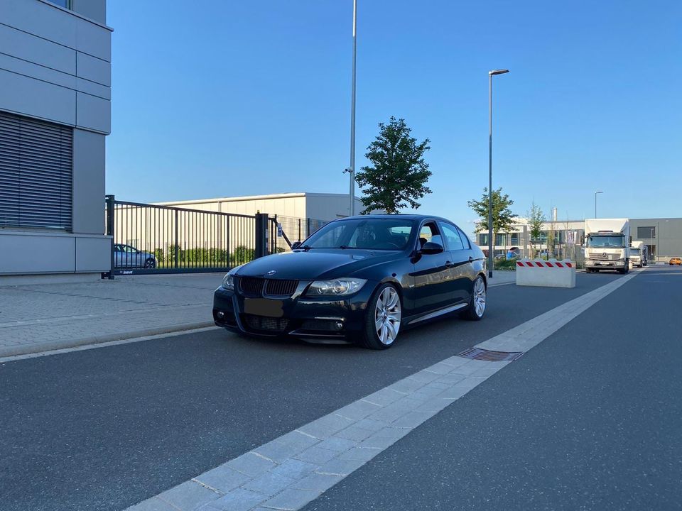 BMW E90 325d M-Sportpaket ab Werk in Aschaffenburg