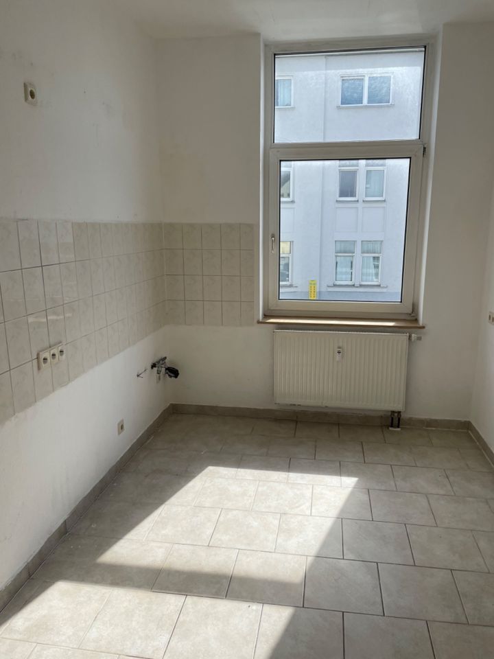 4 Raum Wohnung 104 qm in Limbach-Oberfrohna zu vermieten in Limbach-Oberfrohna