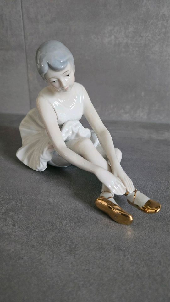 Ballerina Figur in Weilerswist