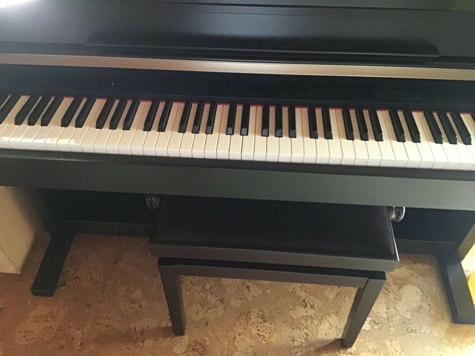 Yamaha E-Piano in Waigolshausen