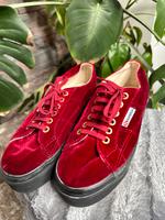 Superga 39 Sneaker Plateau Schwarz Samt Bordeaux Turnschuhe Schuh Hessen - Eschborn Vorschau