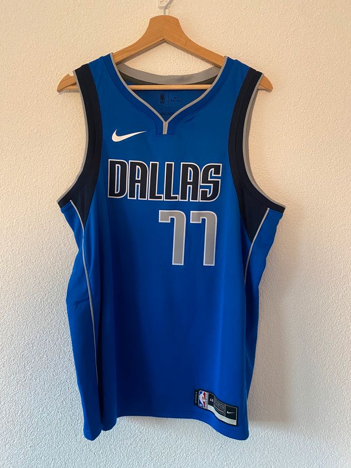 Jersey Dallas Mavericks Luka Doncic NBA in Wutöschingen