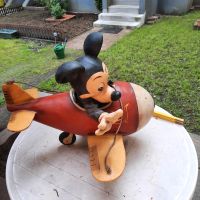 Disney Micky Maus Figur im Flugzeug Nordrhein-Westfalen - Gelsenkirchen Vorschau