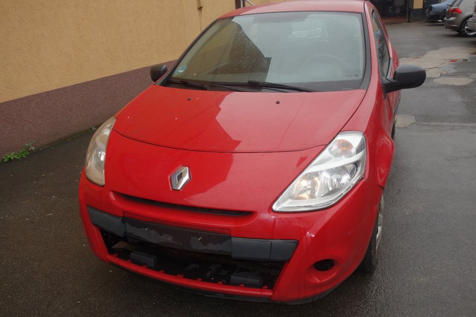 Renault Clio 3 Getriebe JH3128 5Gang 1.2 55Kw 75Ps 66Tkm Bj. 2012 in Mülheim (Ruhr)