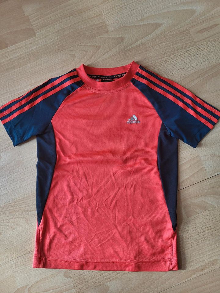 Adidas Sportshirt climacool Gr. 134 in Frauenwald