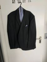 Anzug komplett mit Hemd, Krawatte und Einstecktuch Nordrhein-Westfalen - Bottrop Vorschau