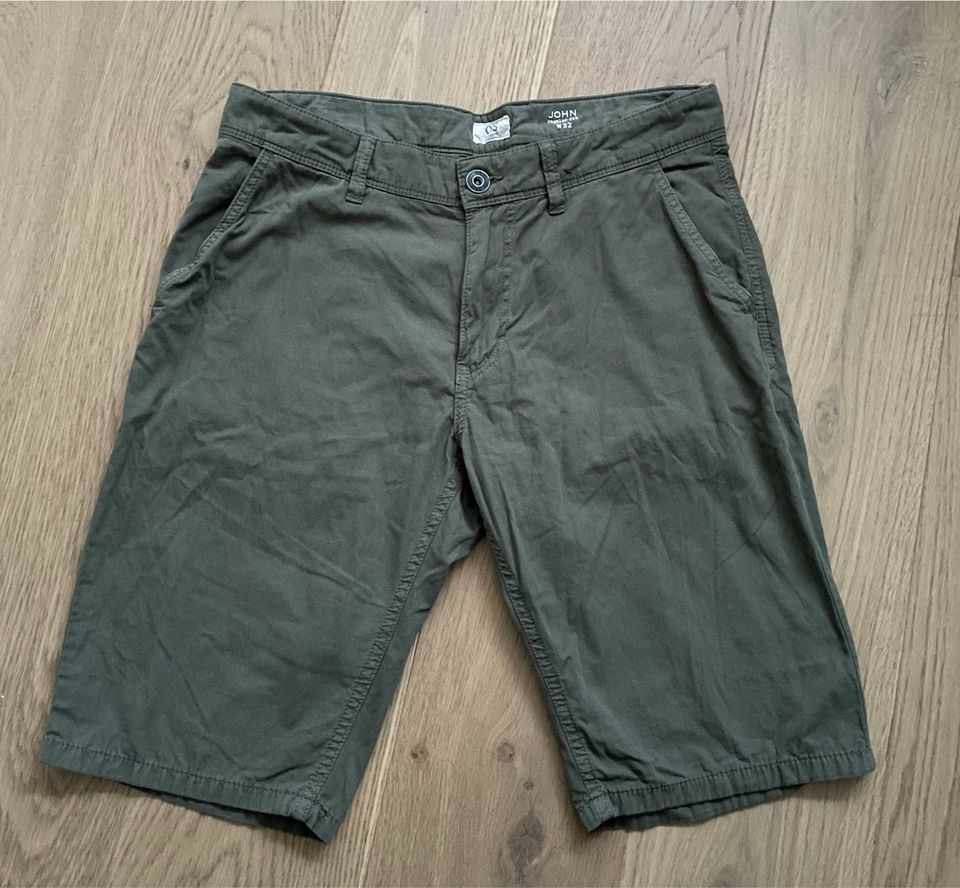 s.Oliver Q/S Shorts Gr. 32 JOHN regular Bermuda kurze Hose W 32 in Wenden