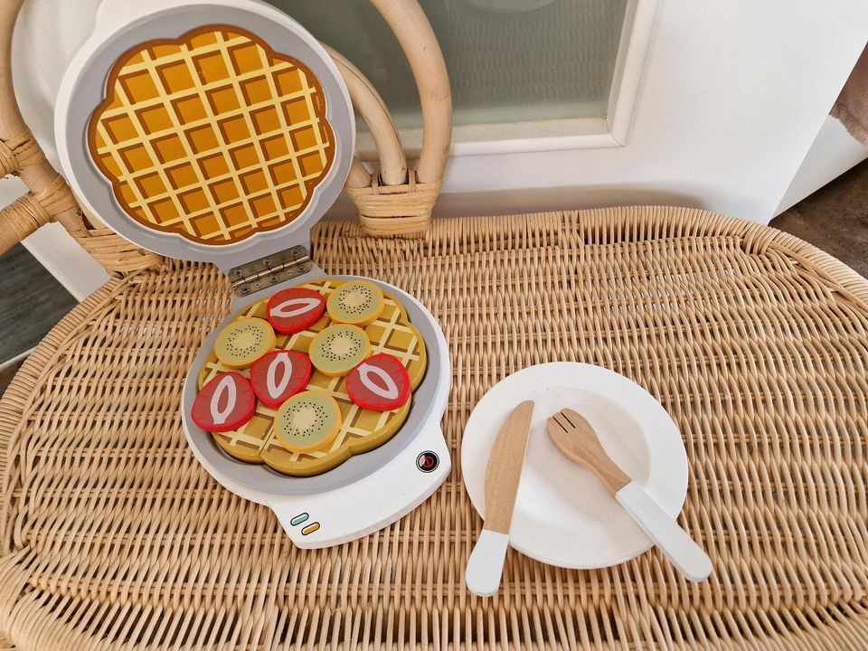 Kids Concept Waffeleisen Bistro Holzspielzeug Kinderküche in Brandenburg -  Schönefeld | Holzspielzeug günstig kaufen, gebraucht oder neu | eBay  Kleinanzeigen ist jetzt Kleinanzeigen