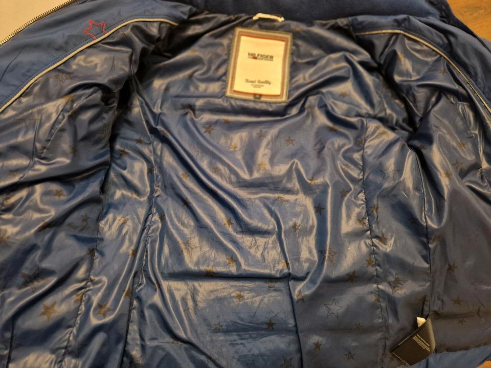 Daunenjacke Steppjacke Tommy Hilfiger Gr S blau royalblau wie neu in Morsbach