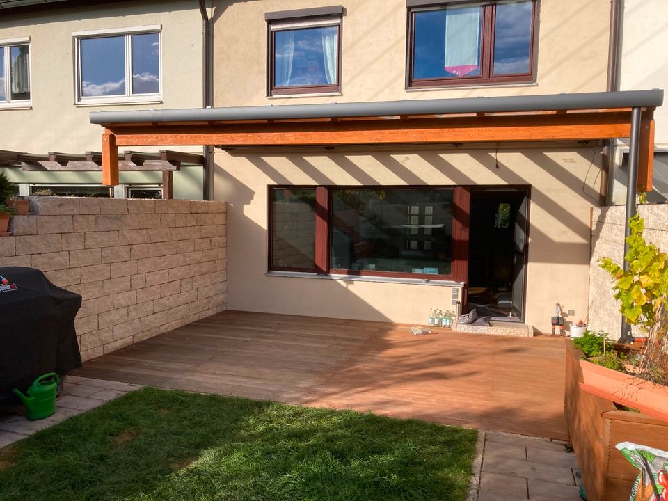 Terrassenüberdachung oder Carport aus Holz mit Montage 7 x 3 m in Bergisch Gladbach